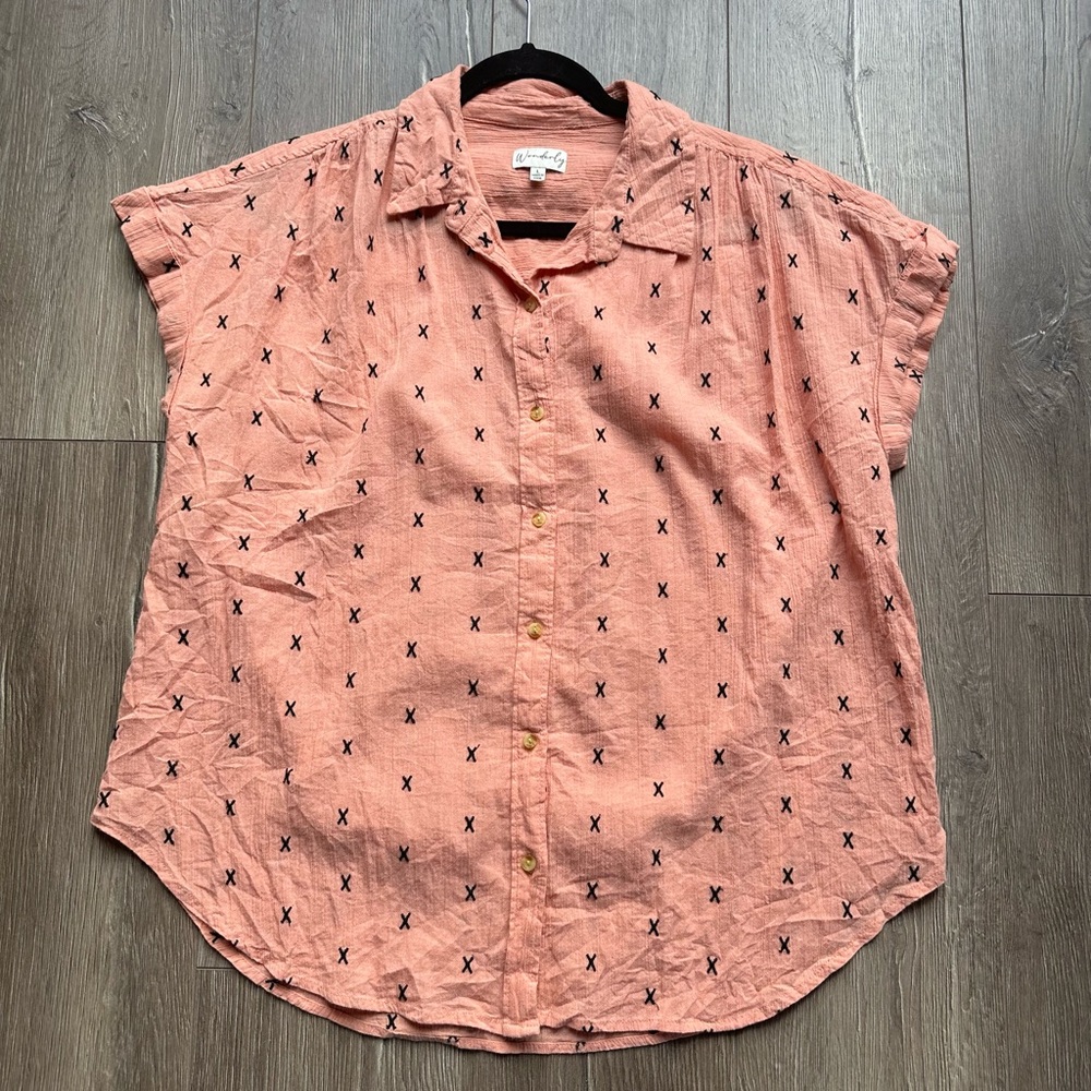 Wonderly Button up Shirt with embroidery size Large